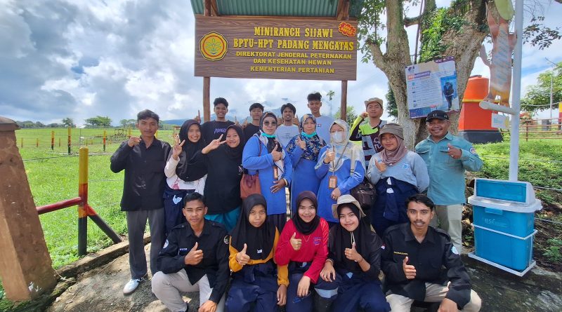 Dosen Program Studi Peternakan Melakukan Monev Magang Mahasiswa D1 di BPTU-HPT Padang Mengatas